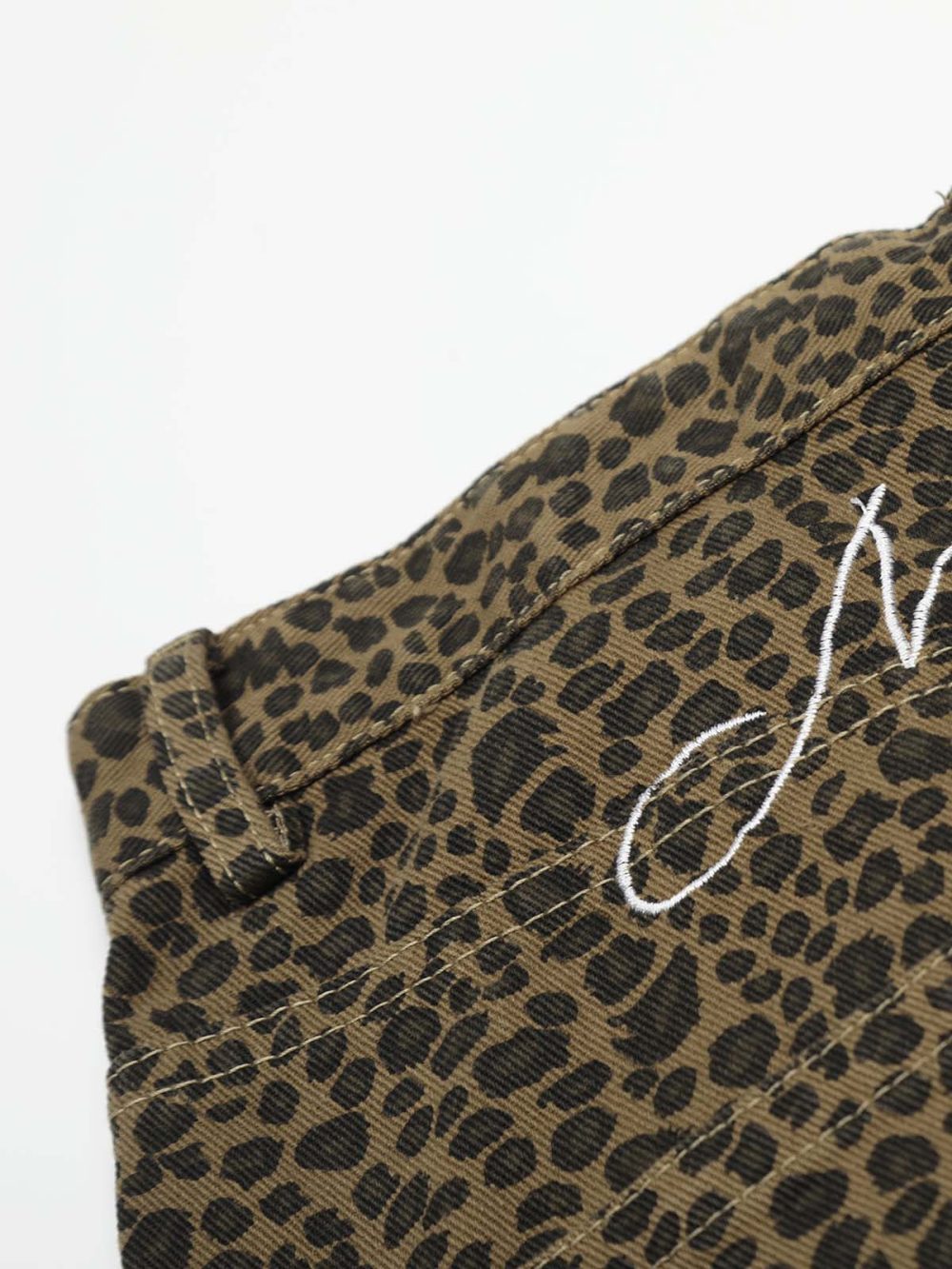 Leopard-Print Machete-Cut Middle split Jeans - Image 6