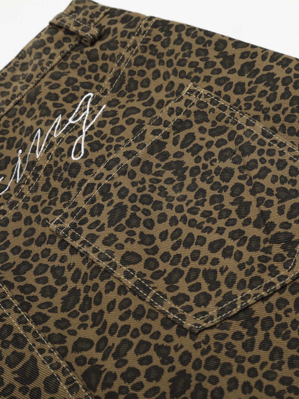 Leopard-Print Machete-Cut Middle split Jeans - Image 7
