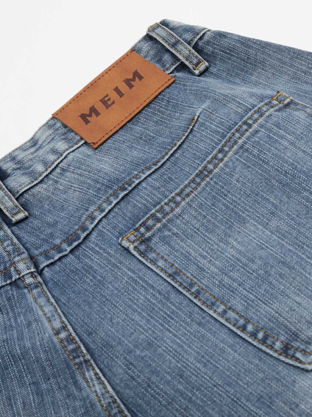 Unique Print Design Straight-Cut Mid-Split Jeans - Image 7
