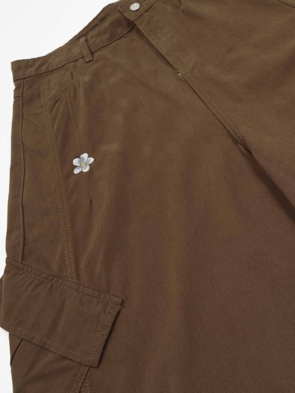 Embroidered Design Straight-Cut Mid-Length Pants - Image 6